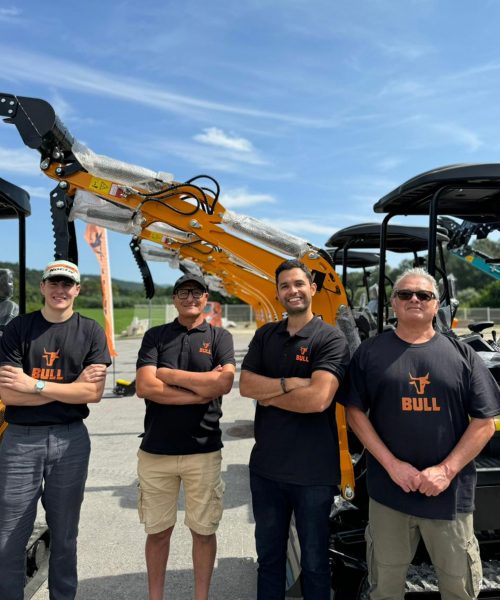 BULL Equipment team